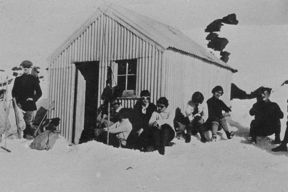 glacier hut  12 